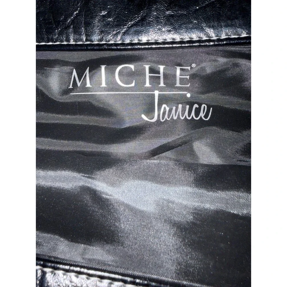 Lot 2 MICHE Prima Shells Janice & Janelle Navy Blue Embossed Magnetic Purse Cove